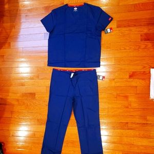 Dickies: Medical Nurses Scrub Set.